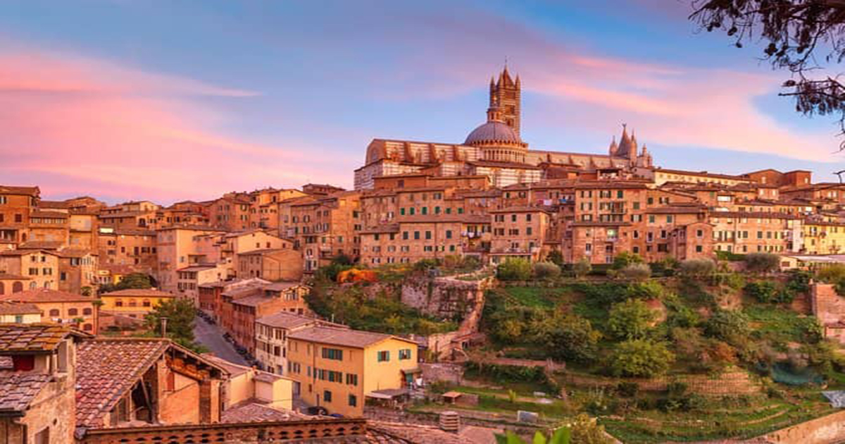 Una passeggiata romantica a Siena