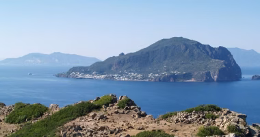 Panarea: natura, divertimento, cultura, relax. Scopriamola insieme