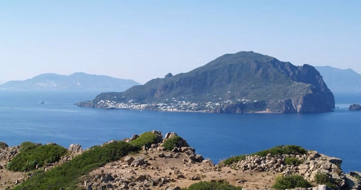 Panarea: natura, divertimento, cultura, relax. Scopriamola insieme