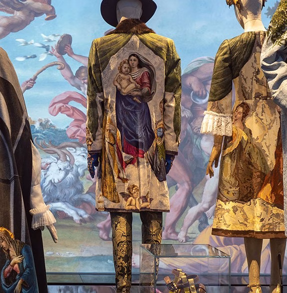 Il battesimo di Cristo di Piero Della Francesca nella mostra di Dolce&Gabbana