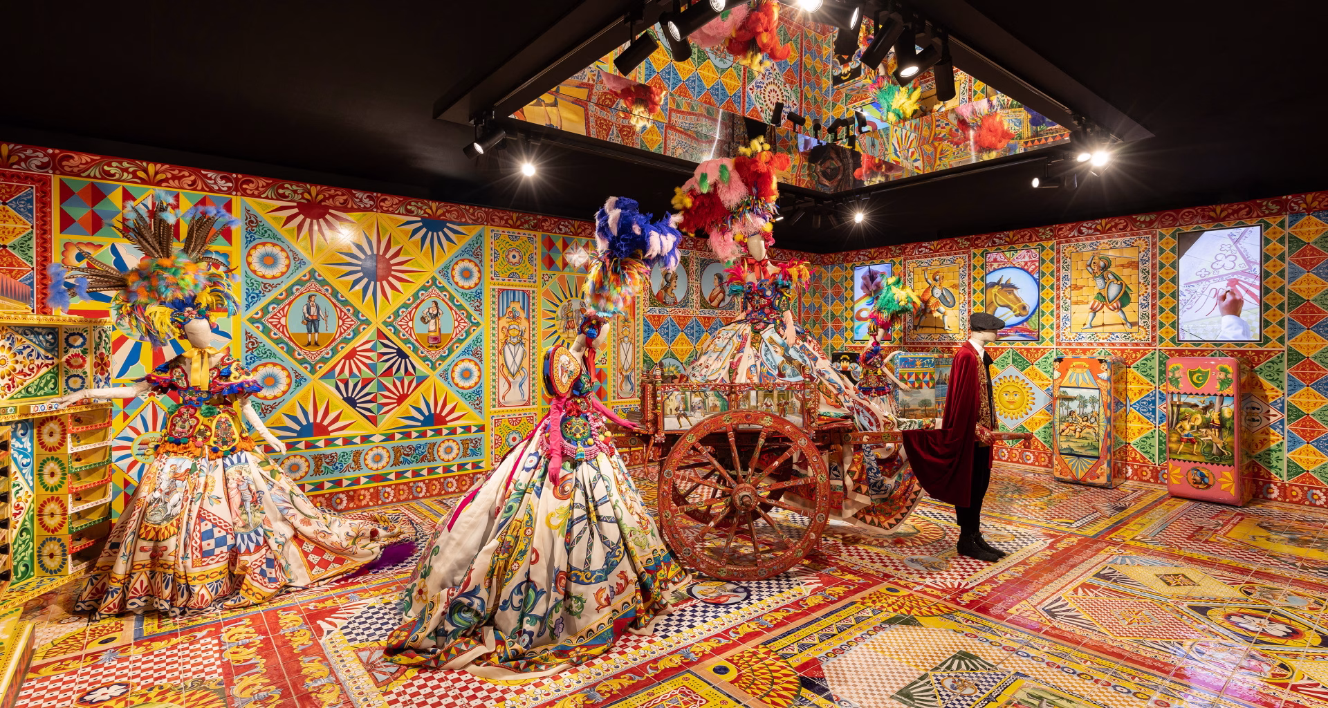 “Dal cuore alle mani”: la mostra di Dolce&Gabbana al Palazzo delle Esposizioni a Roma
