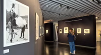 Robert Doisneau, il fotografo poeta in mostra a Castelfiorentino fino al 6 gennaio 2026