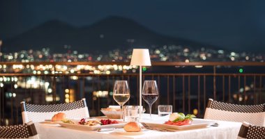 San Valentino al Renaissance Naples Hotel Mediterraneo - Love in Translation