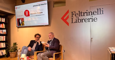 Volevo essere strano libro lucio corsi