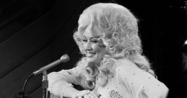 Dolly Parton: 5 motivi per cui sarà sempre iconica