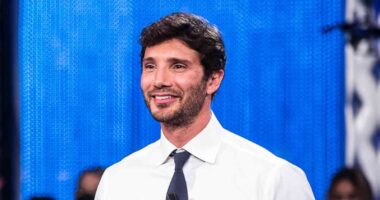 Il nuovo regolamento di Sanremo con Stefano De Martino