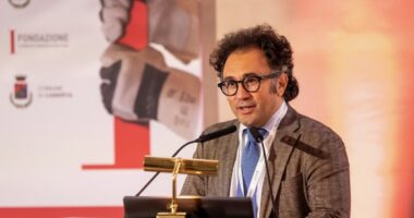 "Sine Cura. Guardare oltre l'evidenza" - Il nuovo libro di Gianluca Giagni